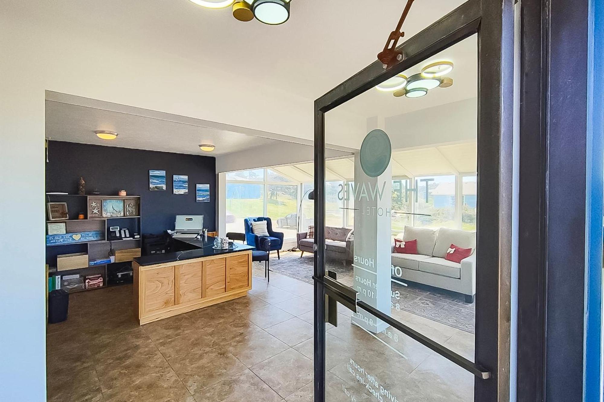 Oyo Waves Hotel Newport Or - Nye Beach Εξωτερικό φωτογραφία